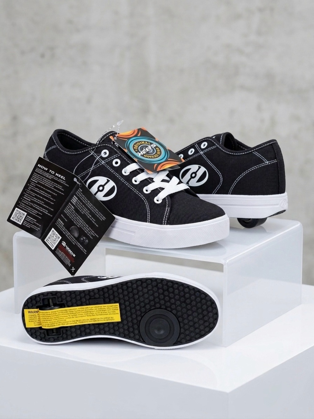 NWT Heelys Canvas Skate Shoes with Wheels - Black/White (Unisex)